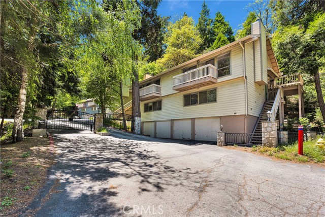 101 Rockledge Lane, Lake Arrowhead CA: https://media.crmls.org/medias/05f9d1ec-fe22-4882-80a1-482bc6126e78.jpg
