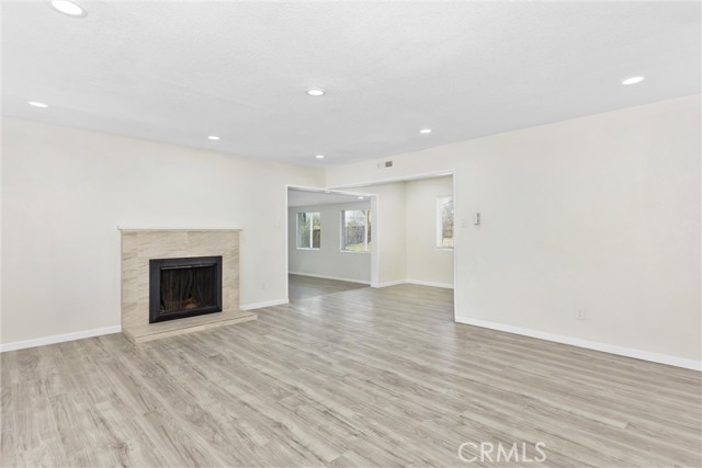 Detail Gallery Image 8 of 53 For 15944 Wintun Rd, Apple Valley,  CA 92307 - 5 Beds | 3 Baths