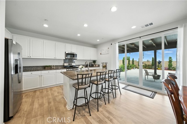 14160 Hercules Street, Hesperia CA: https://media.crmls.org/medias/05faf130-8779-4392-9264-f329f29f7592.jpg