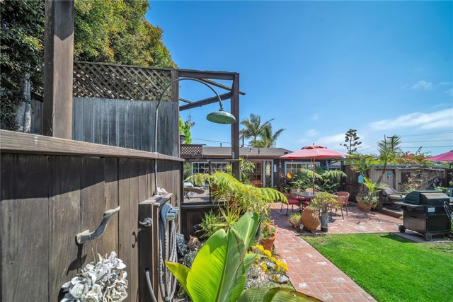1907 Gates Avenue, Redondo Beach, California 90278, 2 Bedrooms Bedrooms, ,2 BathroomsBathrooms,Residential,Sold,Gates,PV21127112