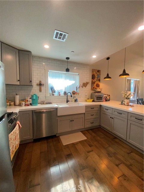 Detail Gallery Image 6 of 9 For 1056 Willow, Big Bear City,  CA 92314 - 2 Beds | 1 Baths