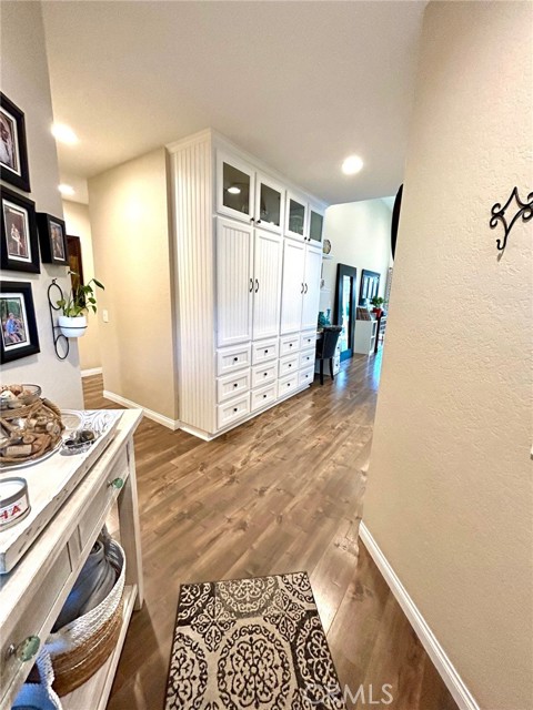 Detail Gallery Image 3 of 12 For 21166 Cedar Ln, Mission Viejo,  CA 92691 - 3 Beds | 2 Baths