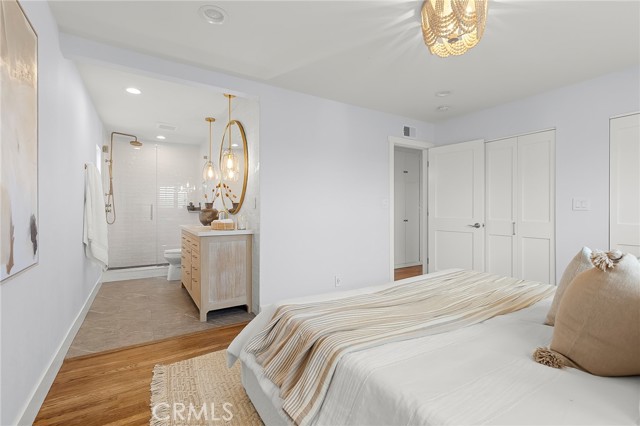 Image 31 of 73 For 4972 Park  