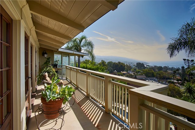 Detail Gallery Image 21 of 37 For 570 Allview, Laguna Beach,  CA 92651 - 3 Beds | 3 Baths