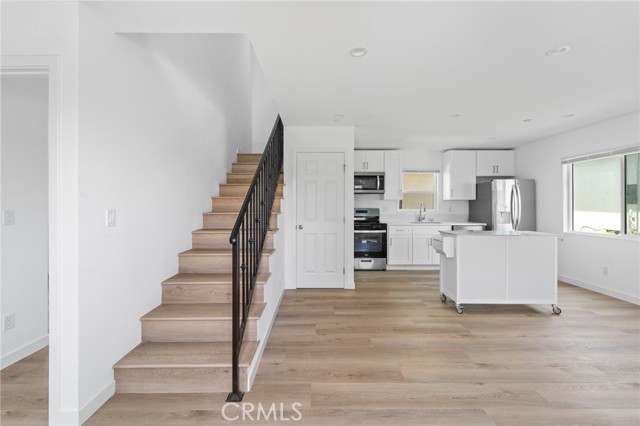 18656 Runnymede Street, Reseda CA: https://media.crmls.org/medias/05fd1a91-e523-497d-968c-b846d1b021f6.jpg