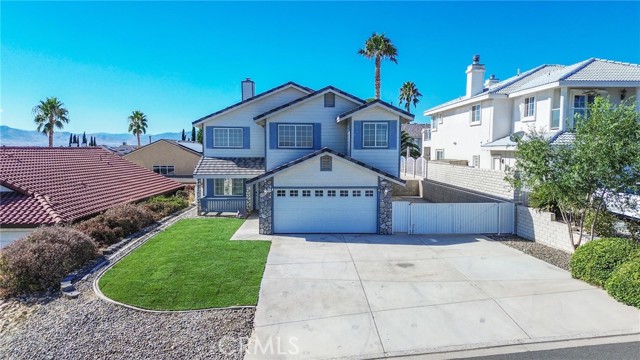 17725 Vista Point, Victorville CA: https://media.crmls.org/medias/05fd35a0-bd57-4b5e-8443-0288ebdb3672.jpg