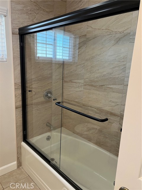 Upstairs hallway bath