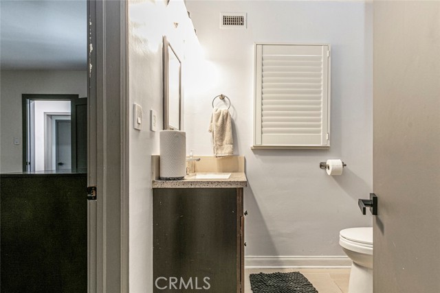 15409 Wyandotte Street, Van Nuys CA: https://media.crmls.org/medias/05fddd88-e76e-49a8-a0a8-8bf4bf84b83d.jpg