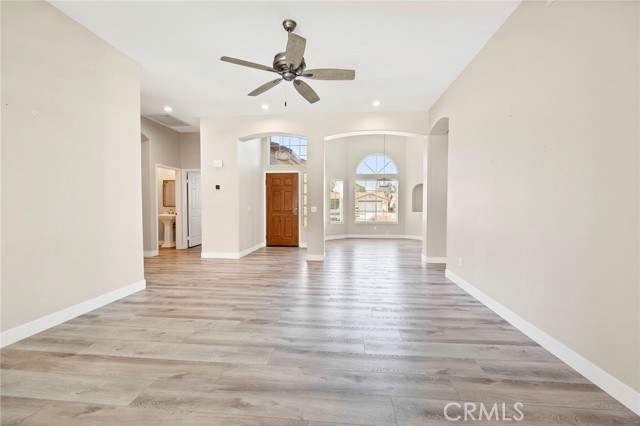 Detail Gallery Image 12 of 54 For 1756 Seven Hills, Hemet,  CA 92545 - 3 Beds | 3 Baths