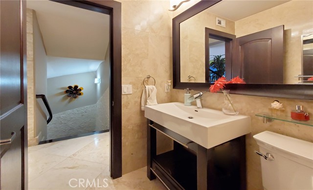 34 Sunset Cove, Newport Coast CA: https://media.crmls.org/medias/05fede9f-ef11-480c-8b8a-d4e7e11cb81c.jpg