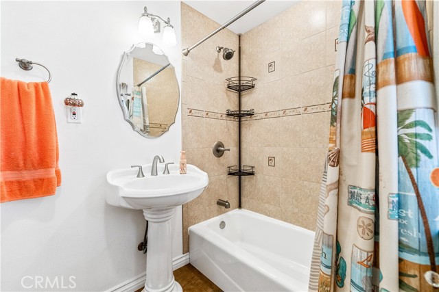6051 Camphor Avenue, Westminster CA: https://media.crmls.org/medias/05feedfa-43cf-418c-bea8-88166153c876.jpg