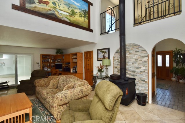 1924 Surrey Way, Paso Robles CA: https://media.crmls.org/medias/05ff0380-670b-4518-b9b5-80ee60cc52f7.jpg