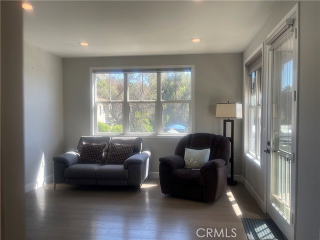 Detail Gallery Image 6 of 12 For 835 Francesca #201,  Walnut,  CA 91789 - 2 Beds | 2 Baths