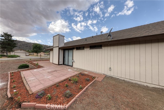 Detail Gallery Image 8 of 36 For 30001 Caddy Ln, Tehachapi,  CA 93561 - 3 Beds | 2 Baths