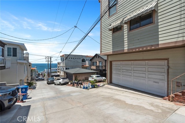 321 21st Place, Manhattan Beach, California 90266, 2 Bedrooms Bedrooms, ,1 BathroomBathrooms,Residential,Sold,21st,SB23119377