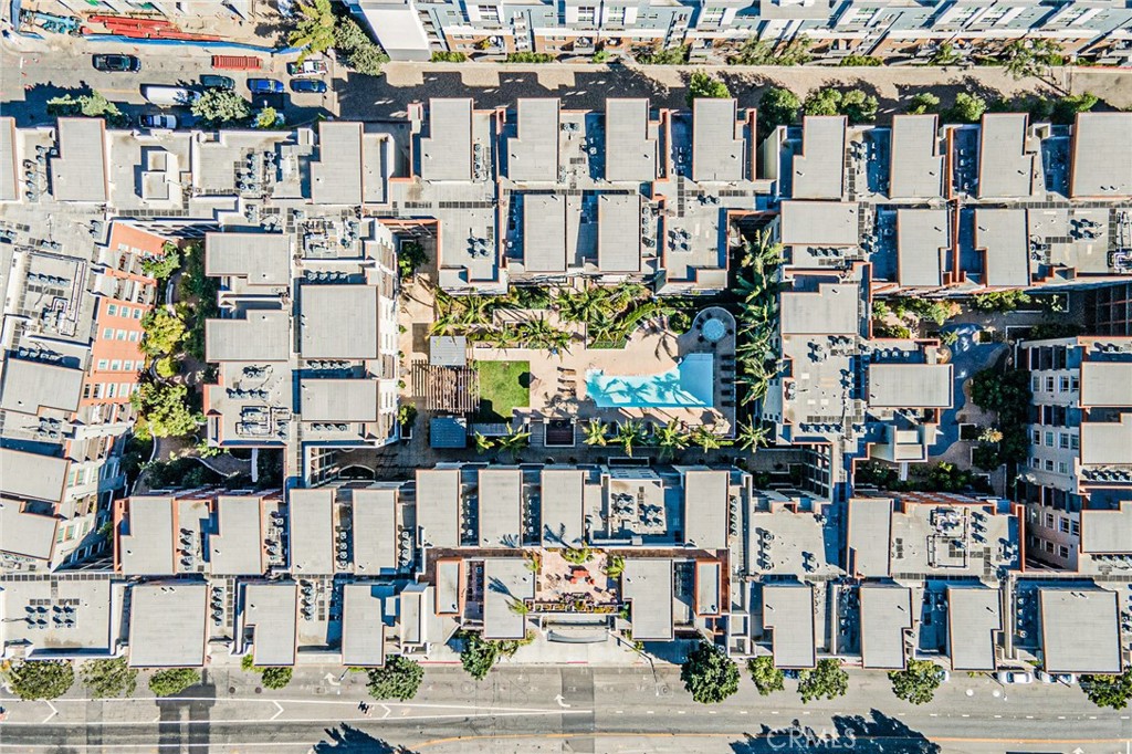 https://media.crmls.org/medias/0600cfd3-907d-4a50-a367-f0f46548baa7.jpg?preset=X-Large