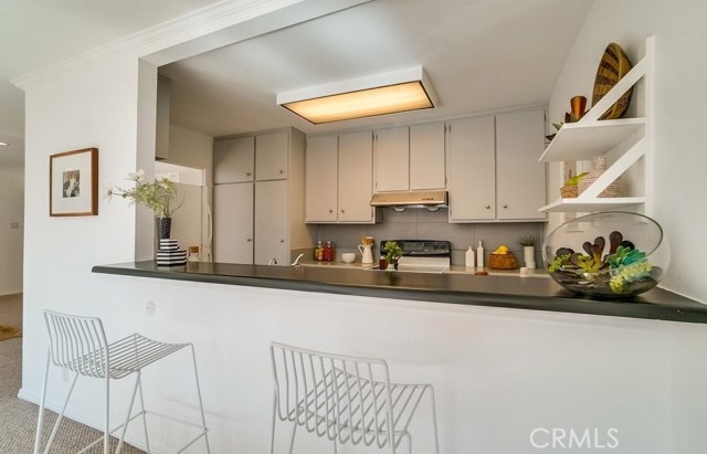 1127 E Del Mar Boulevard, Pasadena CA: https://media.crmls.org/medias/06016f17-362c-4b78-842b-20c4e7a7536a.jpg