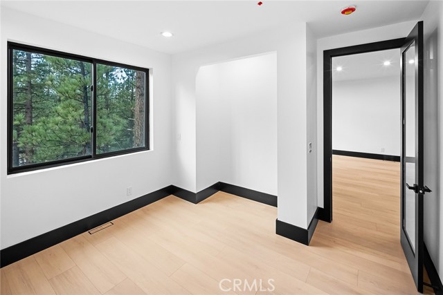 129 Winding Lane, Big Bear City CA: https://media.crmls.org/medias/0601b624-6fa9-4e4d-b9f8-ab9b59541b1c.jpg