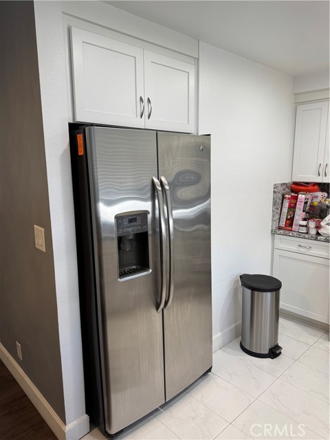 Detail Gallery Image 10 of 25 For 21720 Hart St #9,  Canoga Park,  CA 91303 - 2 Beds | 2 Baths