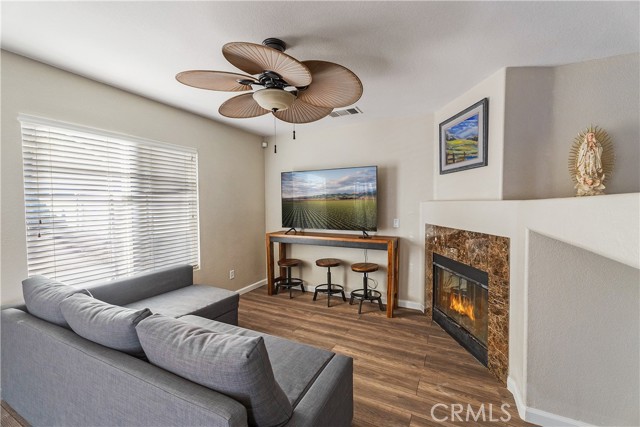 Detail Gallery Image 6 of 41 For 14626 Crossing Trl, Victorville,  CA 92394 - 3 Beds | 2/1 Baths