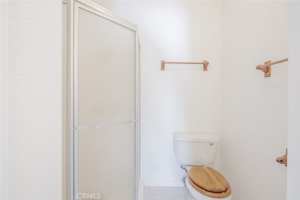 https://media.crmls.org/medias/06024704-7def-40c9-811a-5352e65e5f94.jpg?preset=X-Large