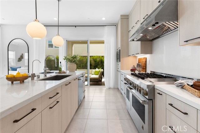 131 Bear Leaf Drive, Lake Forest CA: https://media.crmls.org/medias/06024ff7-0588-4282-b774-a9ab5e3eda40.jpg