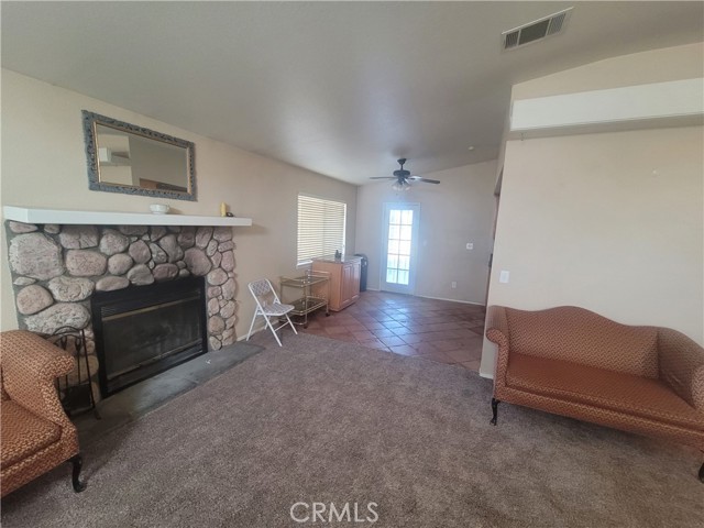 26969 Lakeview Drive, Helendale CA: https://media.crmls.org/medias/0603a9b2-cf53-4138-bcab-42232fbd137e.jpg