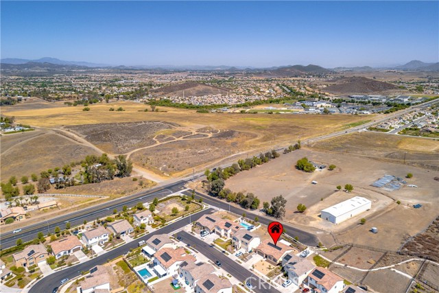 33084 Toledo Bend Court, Winchester CA: https://media.crmls.org/medias/06045ad0-a017-42ea-99e4-1f6934676305.jpg