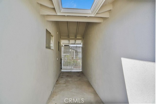 Detail Gallery Image 15 of 19 For 9976 Cabanas Ave, Tujunga,  CA 91042 - 3 Beds | 2 Baths