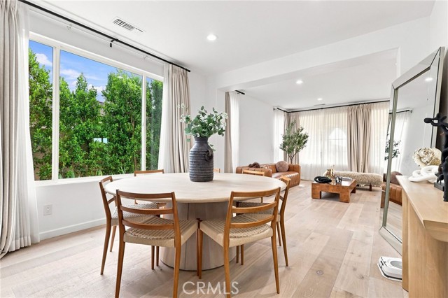 124 Grand Oaks photo 3