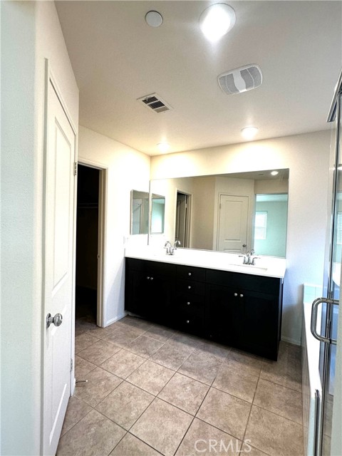 Detail Gallery Image 15 of 19 For 2119 Lavender, Colton,  CA 92324 - 4 Beds | 2/1 Baths