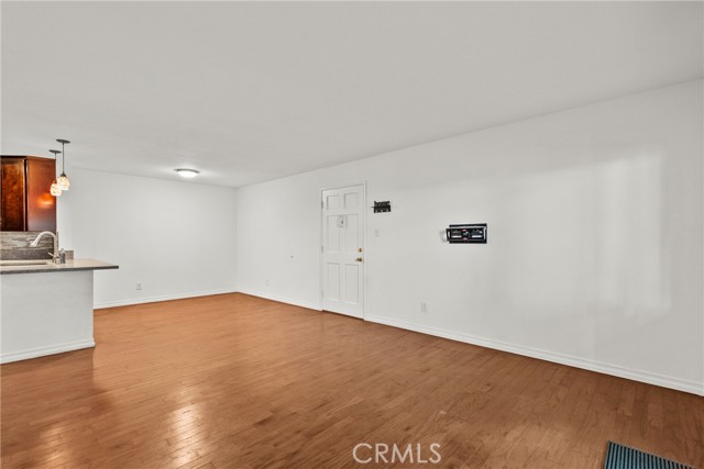 Detail Gallery Image 12 of 40 For 5700 Etiwanda #148,  Tarzana,  CA 91356 - 2 Beds | 1/1 Baths