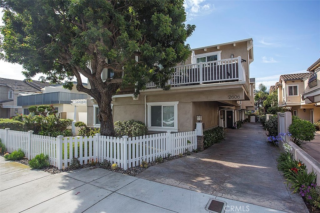 2606 Vanderbilt Lane C, Redondo Beach, CA 90278