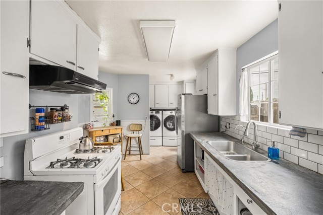 11137 Stamy Road, Whittier CA: https://media.crmls.org/medias/06096464-9030-44d3-bb57-7b09103f8a83.jpg