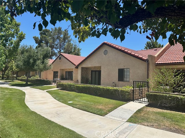 19080 Elm Drive, Apple Valley CA: https://media.crmls.org/medias/0609a9ba-0de1-4b2d-9849-42062787a04d.jpg