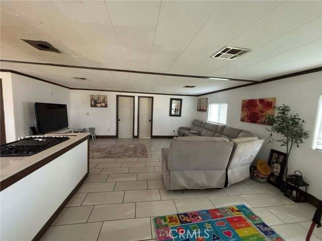 Detail Gallery Image 12 of 37 For 31721 Meadow Blossom, Nuevo,  CA 92567 - 4 Beds | 2 Baths