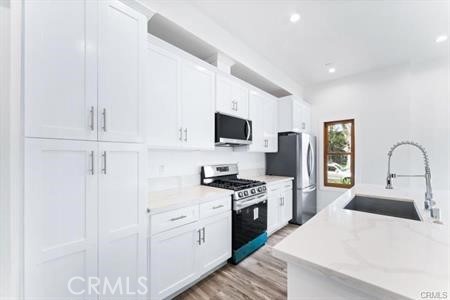 Detail Gallery Image 6 of 33 For 51 Kennebec Ave #3,  Long Beach,  CA 90803 - 3 Beds | 3/1 Baths