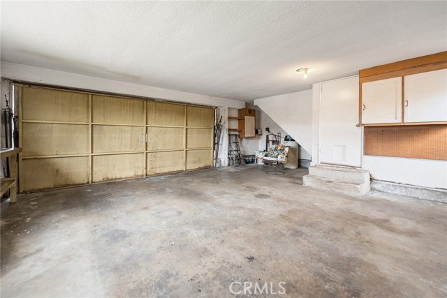 9301 Dewey Drive, Garden Grove CA: https://media.crmls.org/medias/060ae380-c788-4b8a-a2c7-33d8a4a7d421.jpg