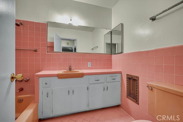 Detail Gallery Image 19 of 24 For 3042 E 3rd St #3,  Long Beach,  CA 90814 - 1 Beds | 1 Baths