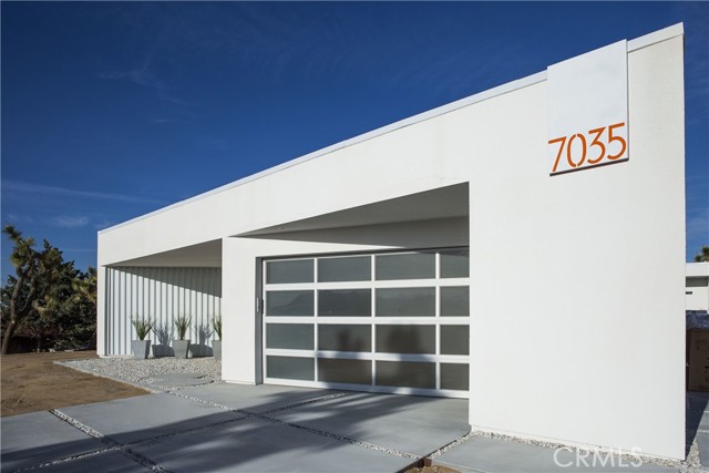 Detail Gallery Image 2 of 20 For 7035 Sunny Vista Rd, Joshua Tree,  CA 92252 - 3 Beds | 2 Baths