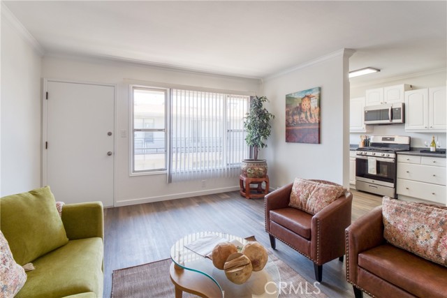 Detail Gallery Image 5 of 23 For 735 Cedar Ave #22,  Long Beach,  CA 90813 - 1 Beds | 1 Baths