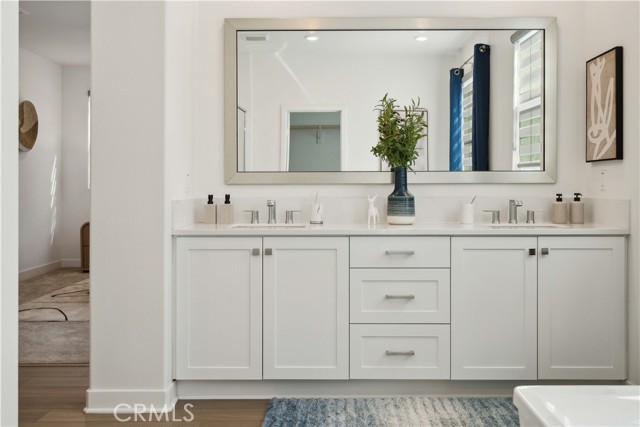 26288 Meadow Dr, San Juan Capistrano CA: https://media.crmls.org/medias/060c8d78-6272-4647-ac43-124b10cdc187.jpg