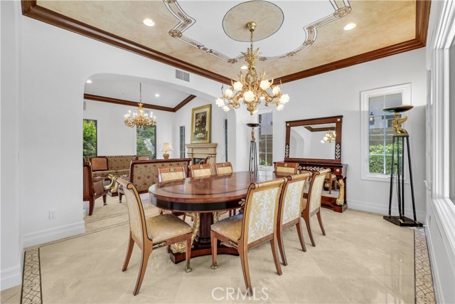 25 Village Way, Irvine CA: https://media.crmls.org/medias/060ce29a-02b0-4013-9797-83d7266424c0.jpg