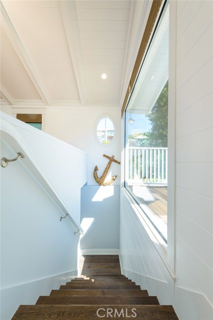 524 13th Street, Manhattan Beach CA: https://media.crmls.org/medias/060d644a-ada6-4fe7-ba26-65fdbc5ff409.jpg