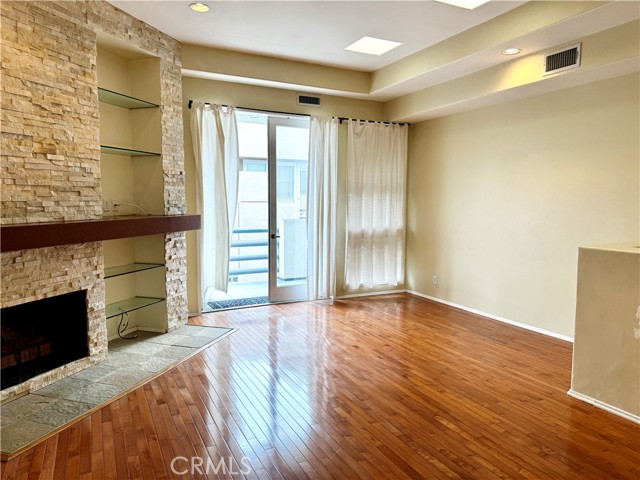 1461 Manhattan Beach Boulevard, Manhattan Beach, California 90266, 2 Bedrooms Bedrooms, ,2 BathroomsBathrooms,Residential,For Sale,Manhattan Beach,PW24034089