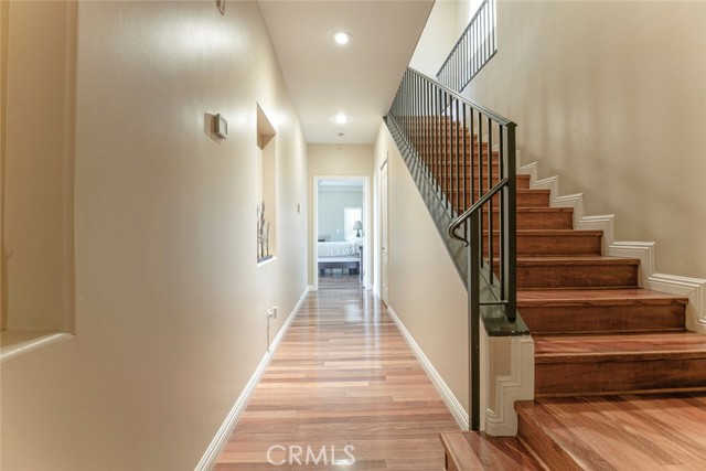 Detail Gallery Image 19 of 51 For 1301 Corona Dr, Glendale,  CA 91205 - 3 Beds | 5 Baths