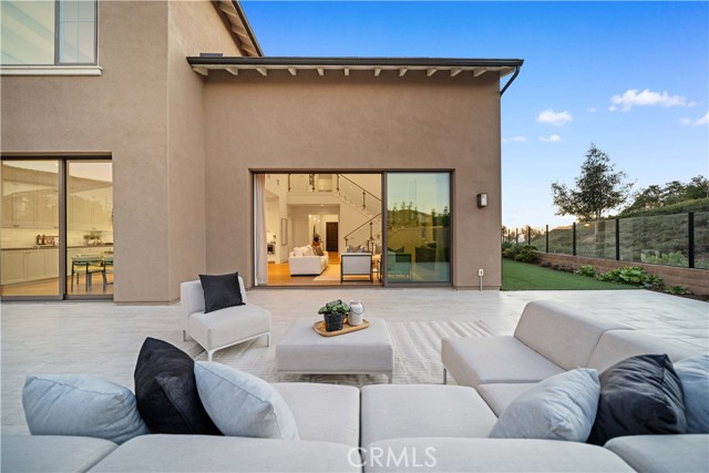 101 Lustro, Irvine CA: https://media.crmls.org/medias/060f42ab-b305-4aa6-894a-ca9f12939b92.jpg