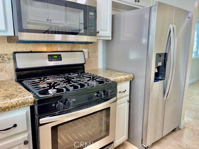 Detail Gallery Image 21 of 23 For 2558 Orange Ave #G,  Costa Mesa,  CA 92627 - 3 Beds | 2/1 Baths