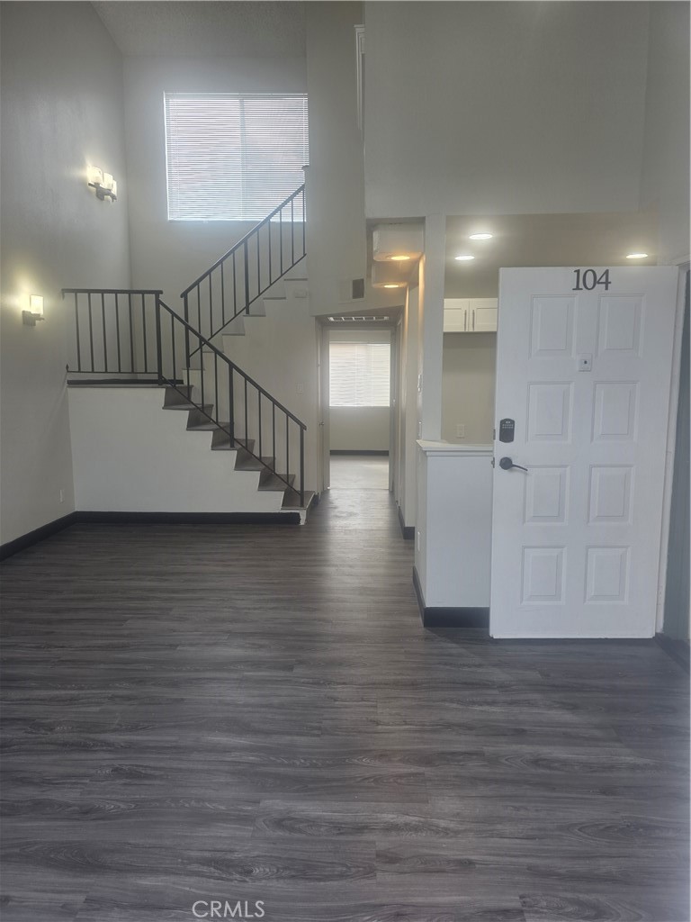 11150 Glenoaks #104