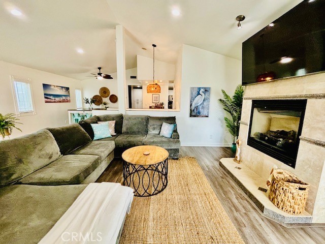 4821 RIVER Avenue, Newport Beach CA: https://media.crmls.org/medias/06100d26-7c04-47cb-81c7-2df0261609e1.jpg